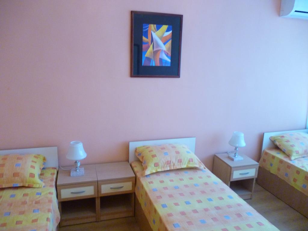 Hotel Zora Kranevo Habitación foto