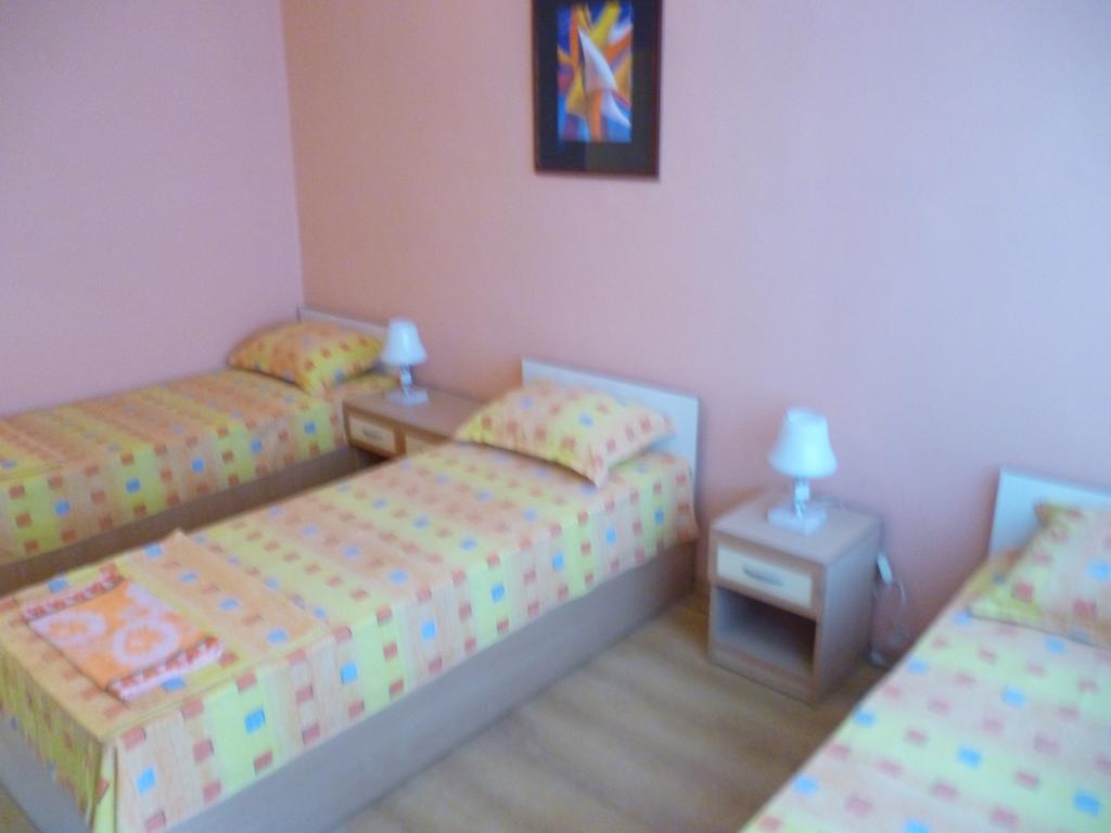 Hotel Zora Kranevo Habitación foto